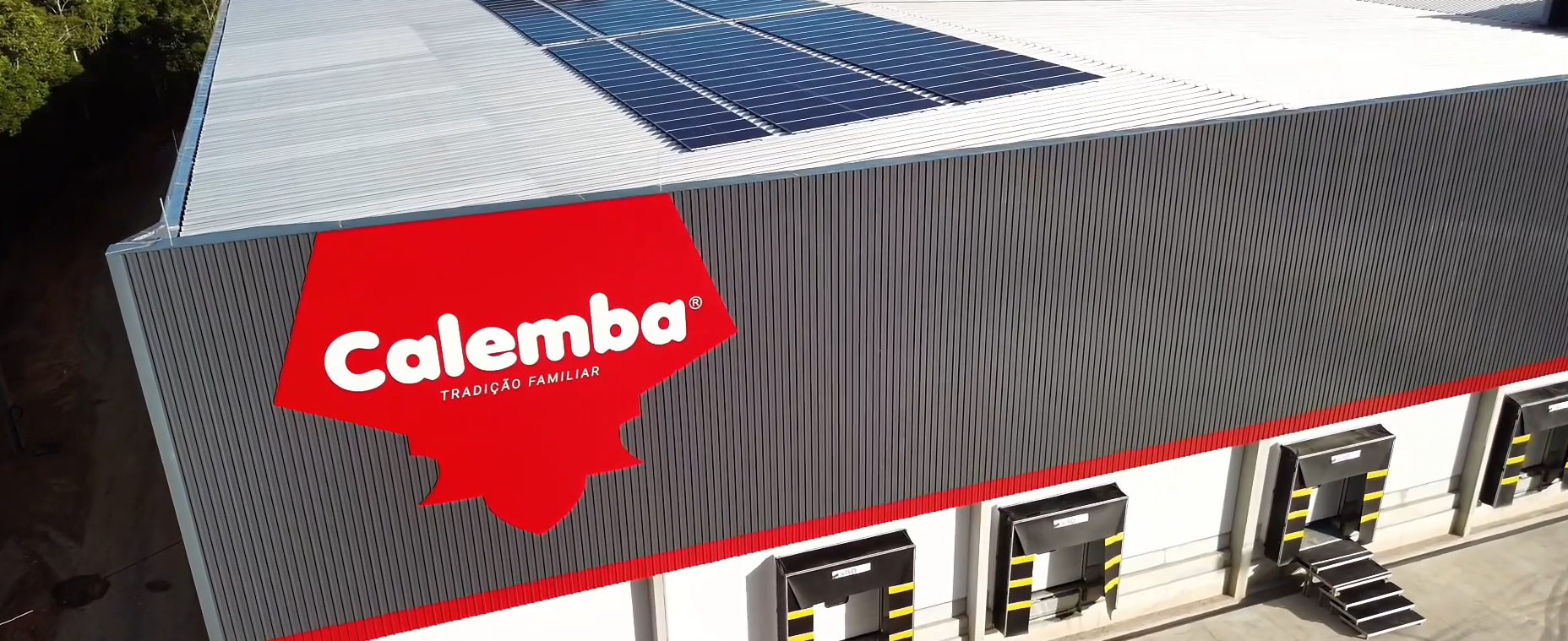 Edifício moderno construído pela IN LOCO